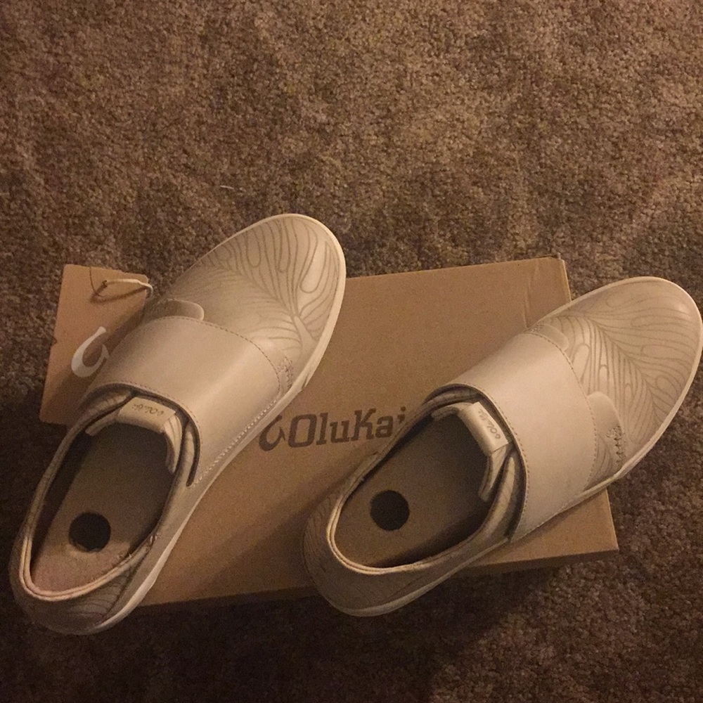 New OluKai woman’s sneakers